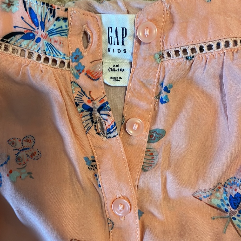 Pinky/peach Romper - Picture 3 of 4